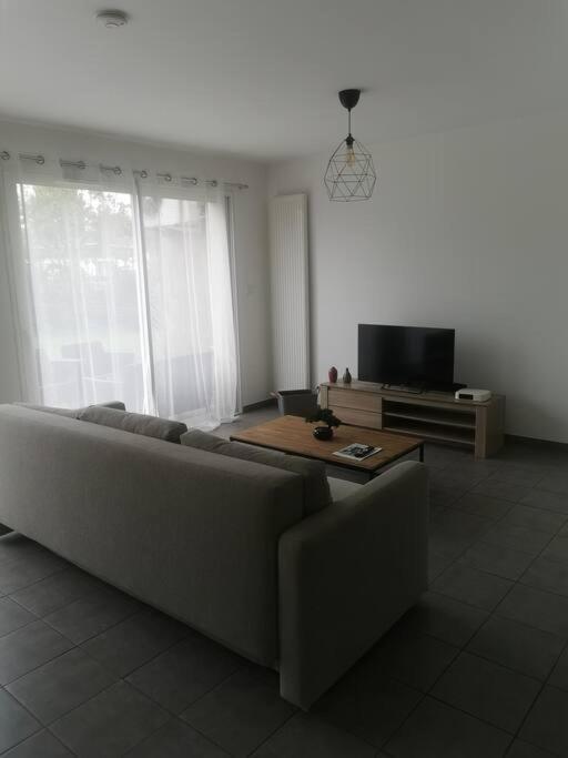 Jolie Maison Entiere Avec 3 Chambres Centre Ville Saint-André-de-Cubzac Zewnętrze zdjęcie